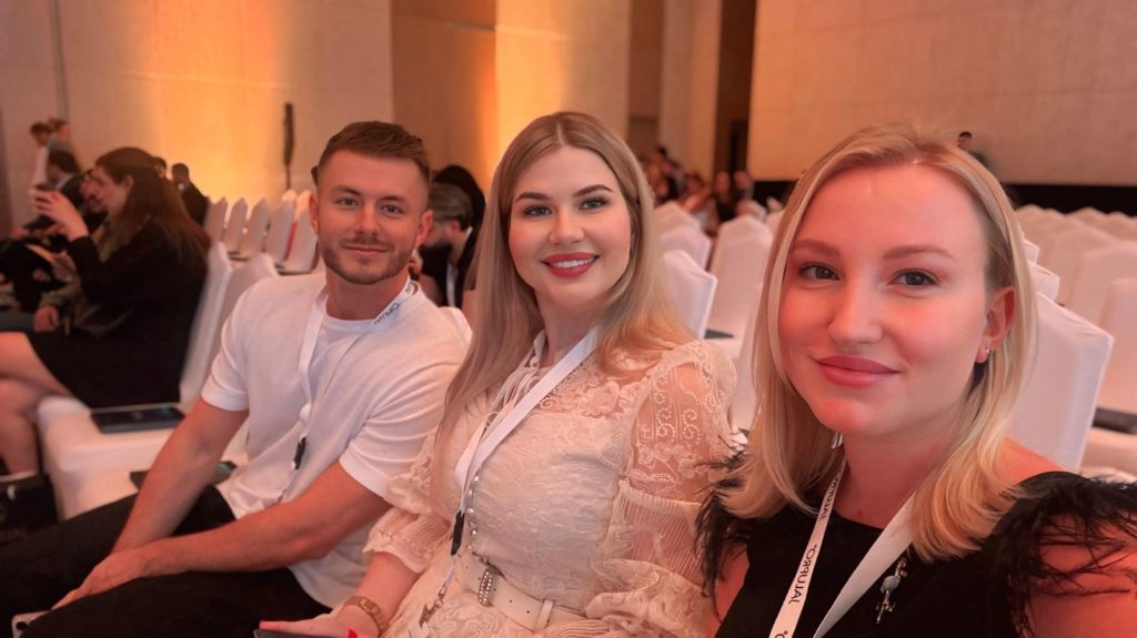 On 13 April 2025 CIDK team attended a medical conference dedicated to the Jalupro product line by Jalupro University in Address Dubai Mall.